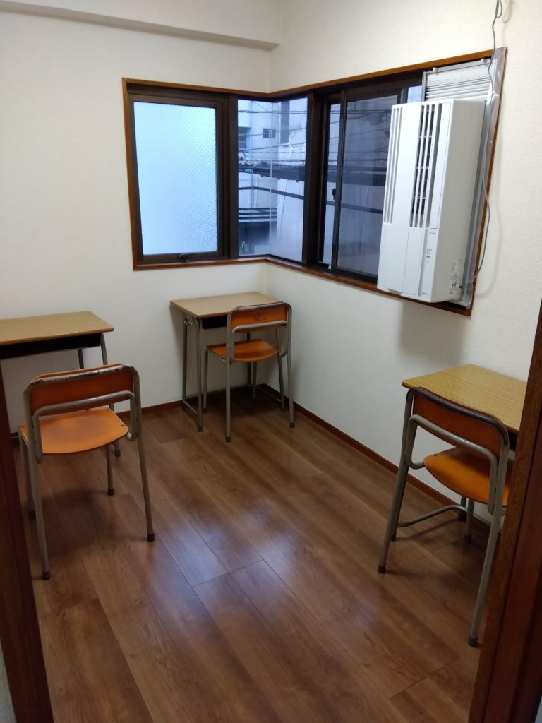 あきよし学院C教室の自習室用の配置